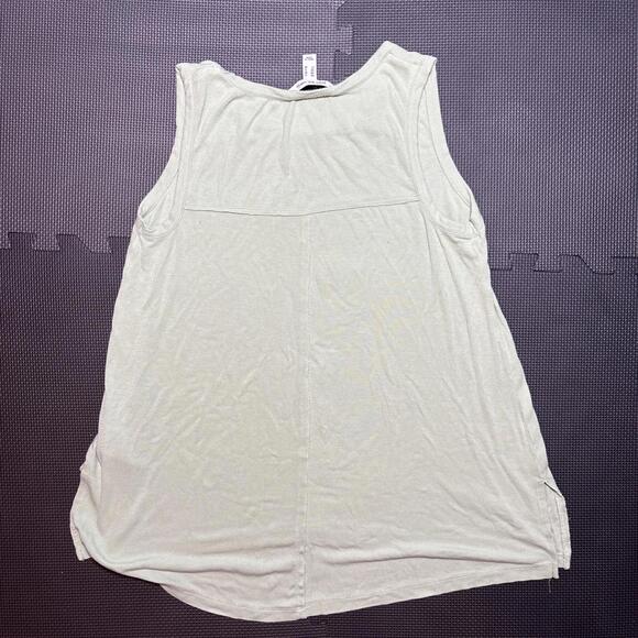 Peace Love World Women's Small Rayon Blend Green Round Neck Flow Tank Top New - Picture 3 of 4